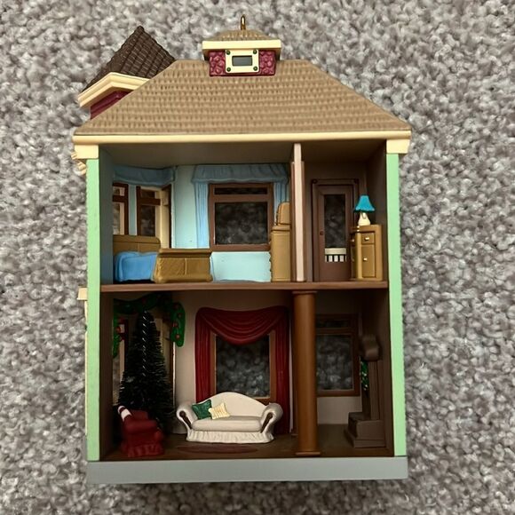 Hallmark Keepsake - Victorian Home 2005 Ornament - Picture 3 of 8